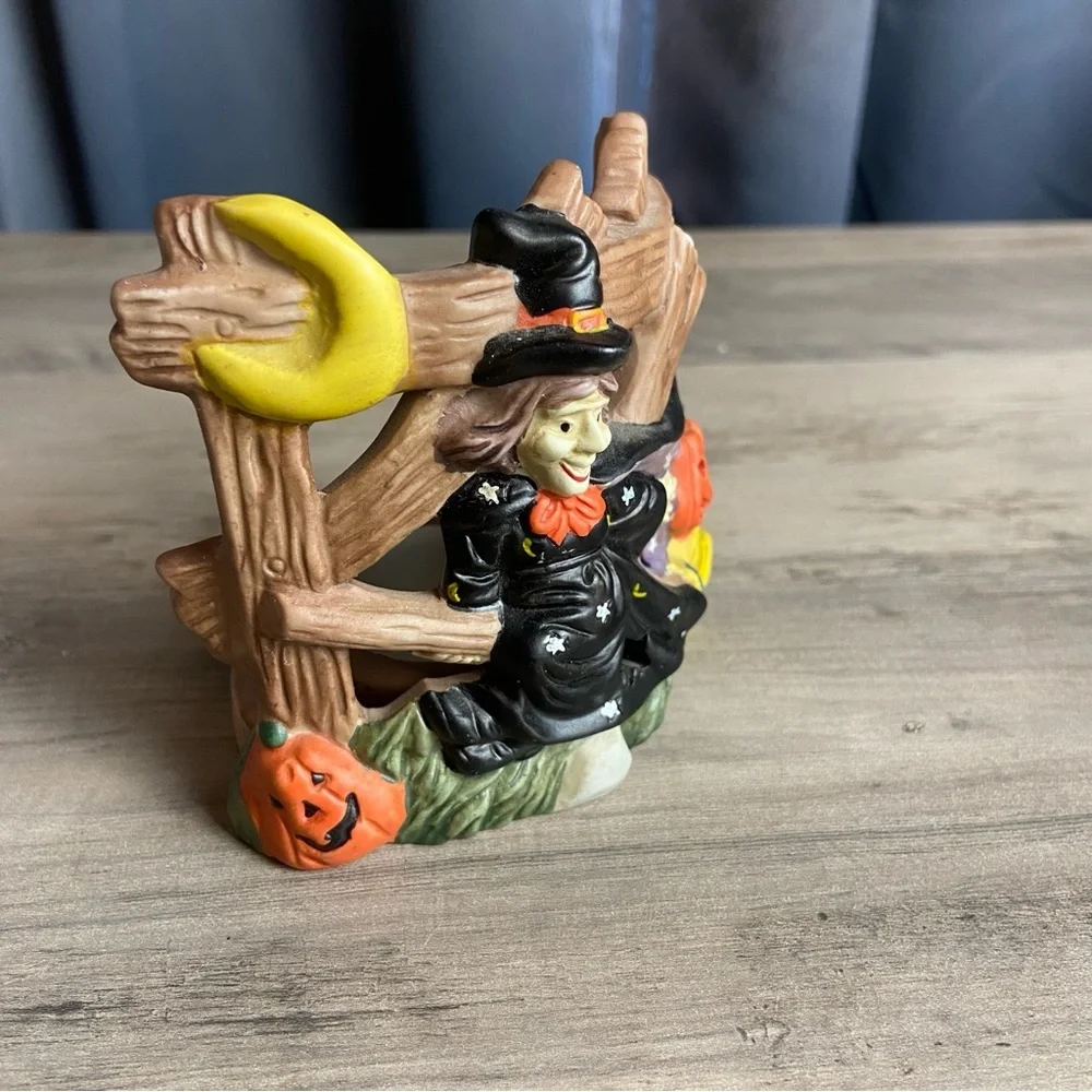 Halloween Fall‎ witch fence flying broom Tealight Holder 4 inch ceramic VTG